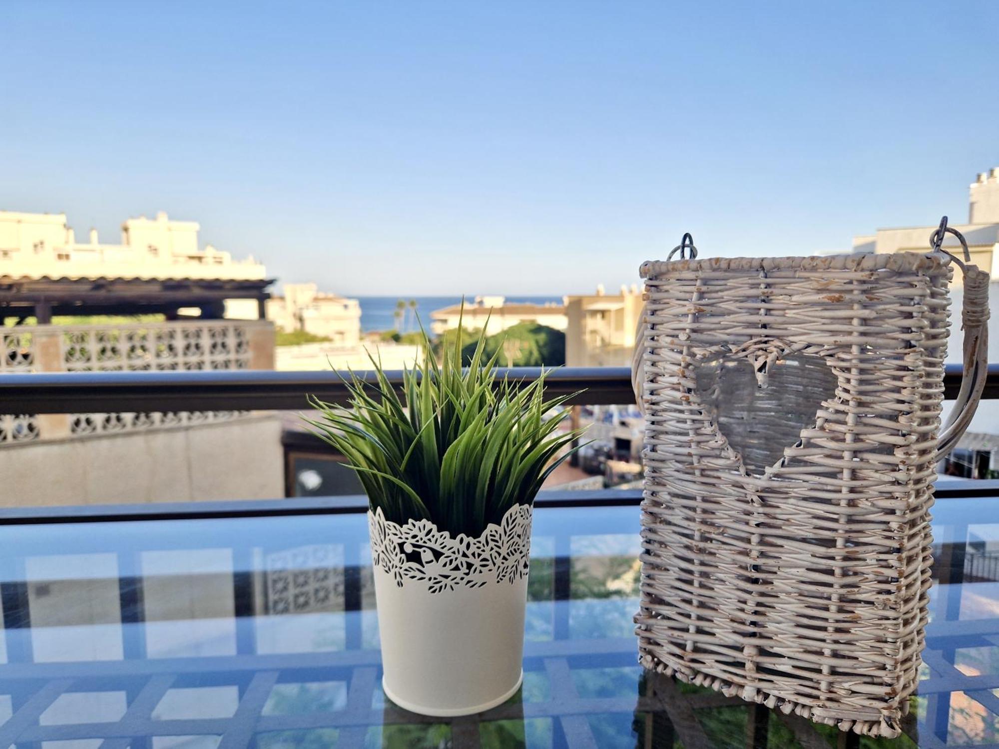 Sr Mediterraneo Playa De La Carihuela ตอร์เรโมลิโนส ภายนอก รูปภาพ