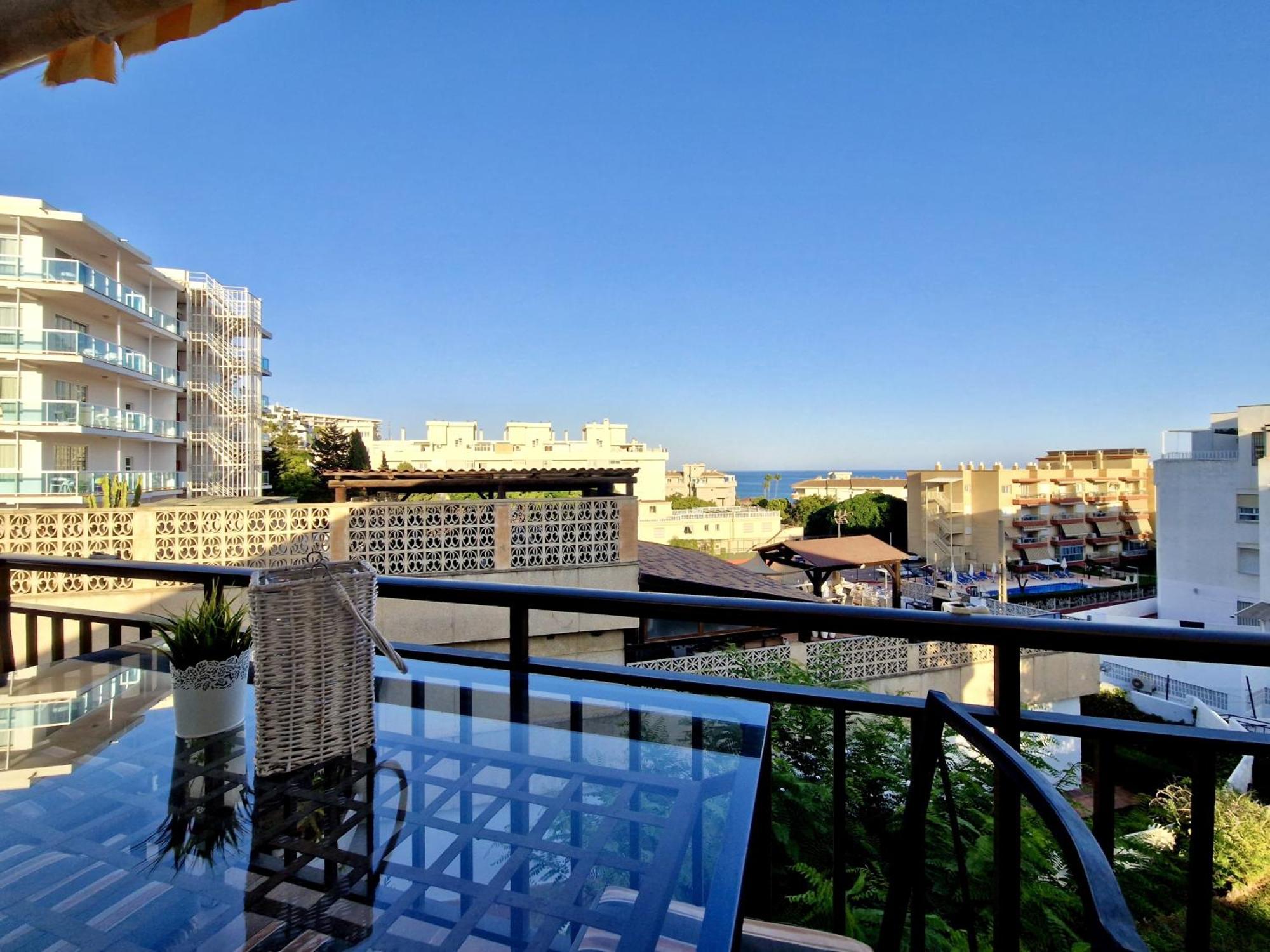 Sr Mediterraneo Playa De La Carihuela ตอร์เรโมลิโนส ภายนอก รูปภาพ